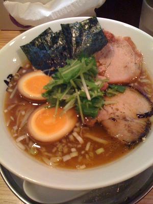 極正油ラーメン(伊駄天)